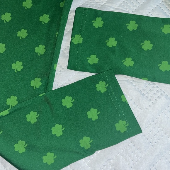 tipsy elves Green Clover Leggings - Picture 3 of 8